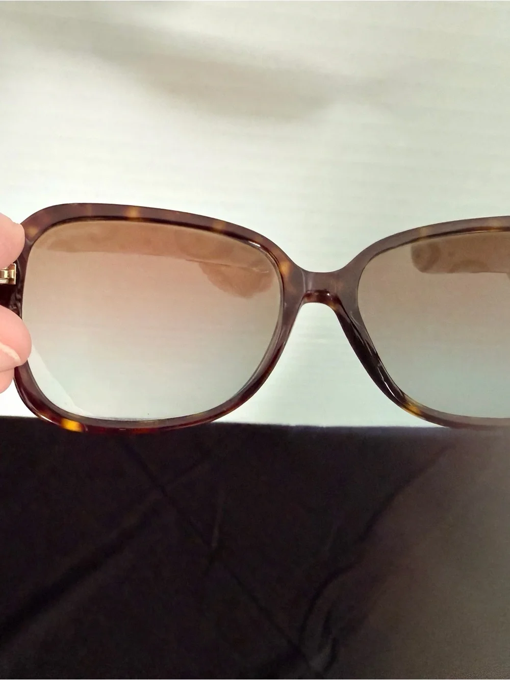 Coach HC8105 Amber Sunglasses Tortoise Ocelot Frame W/ Signature Case & Cloth